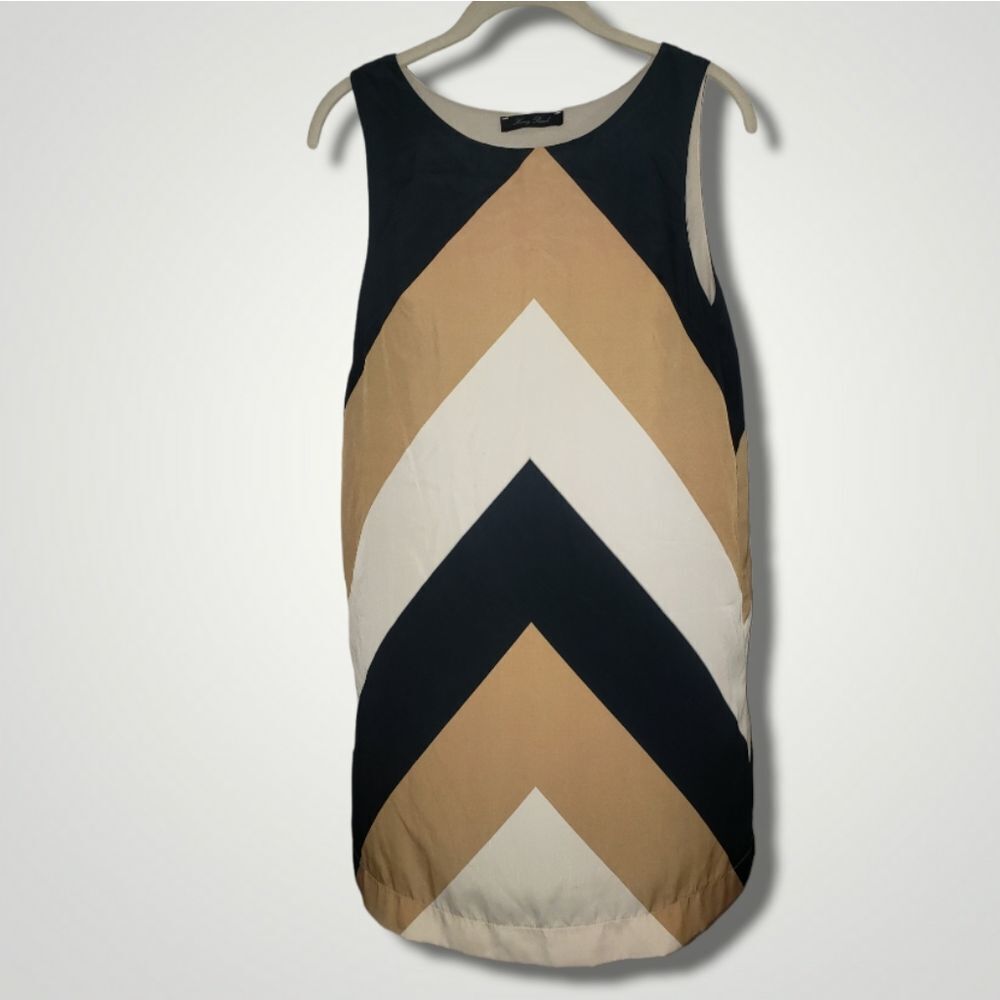 Honey Punch gold and black block sheath dress Small